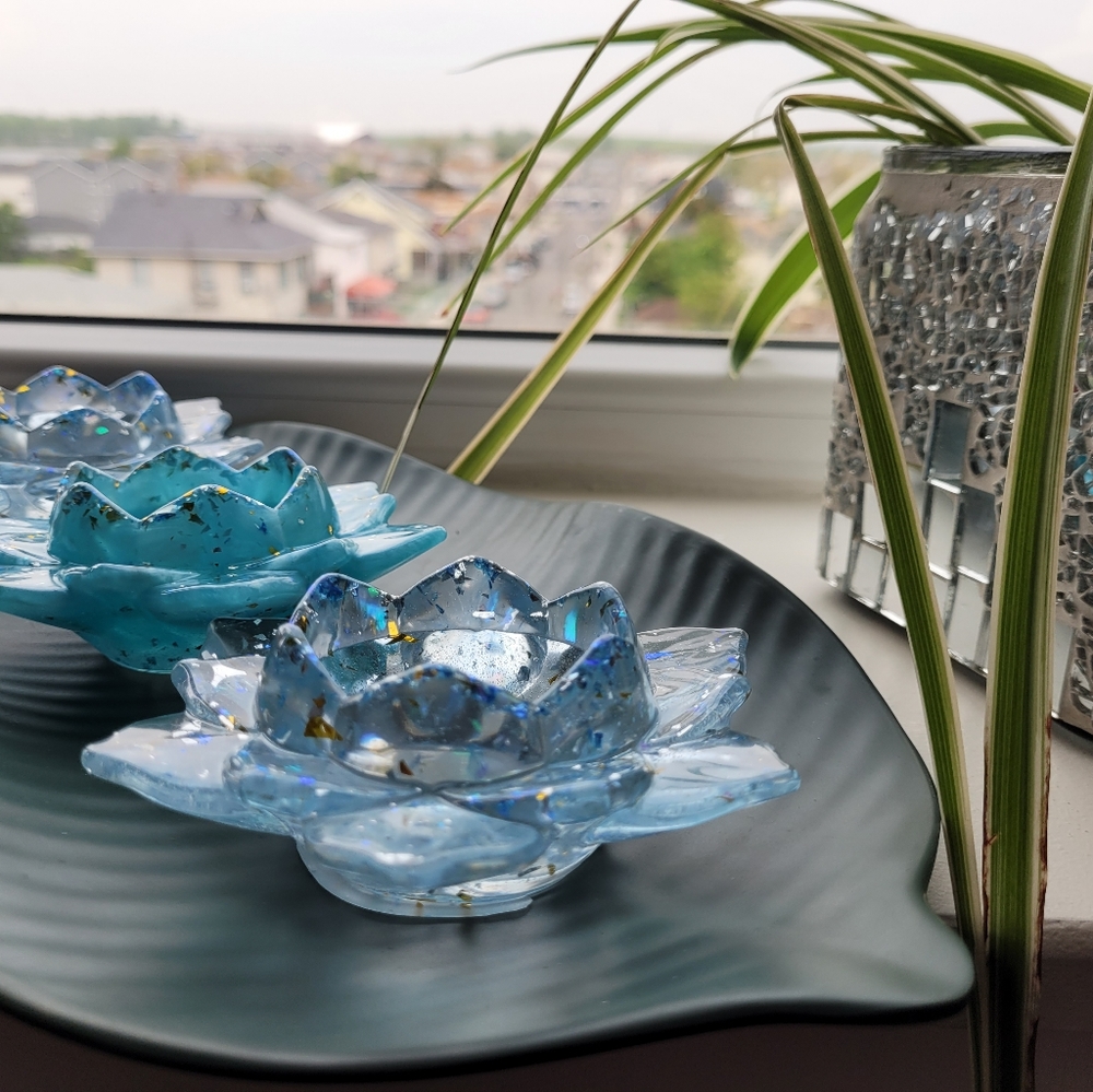 Lotus flower tea candle holders - Picture 5 of 8
